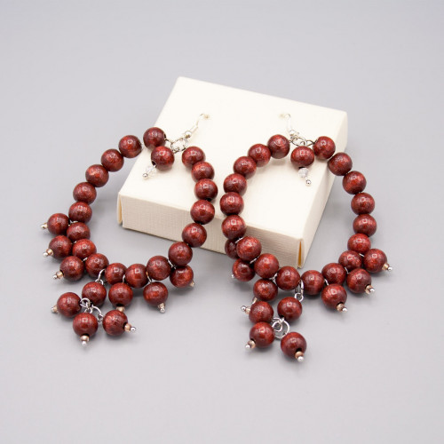 Orecchini a cerchio con perle di legno color bordeaux